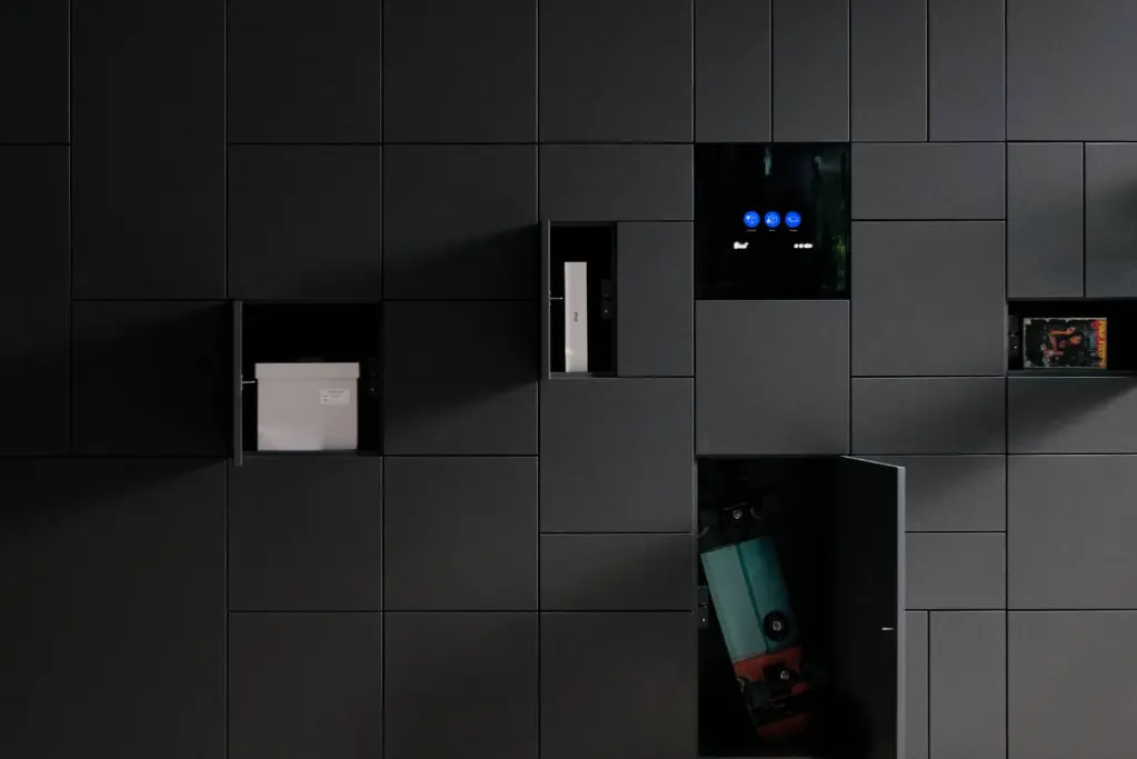 Parcel Click-and-Collect Lockers - Bag Storage Lockers - Secure Lockers.webp